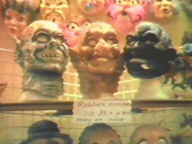 1985 Hoorn: Carnaval - Bezoek aan festwinkel 'Ooms'